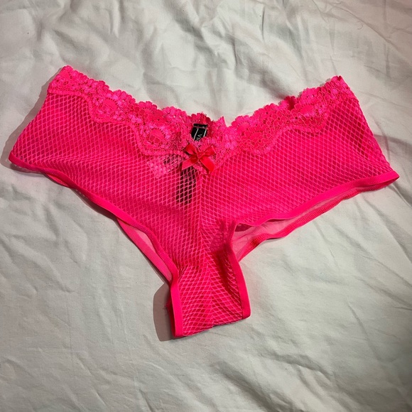 Victoria’s Secret Hot Pink Panties 🩲 - Picture 3 of 11